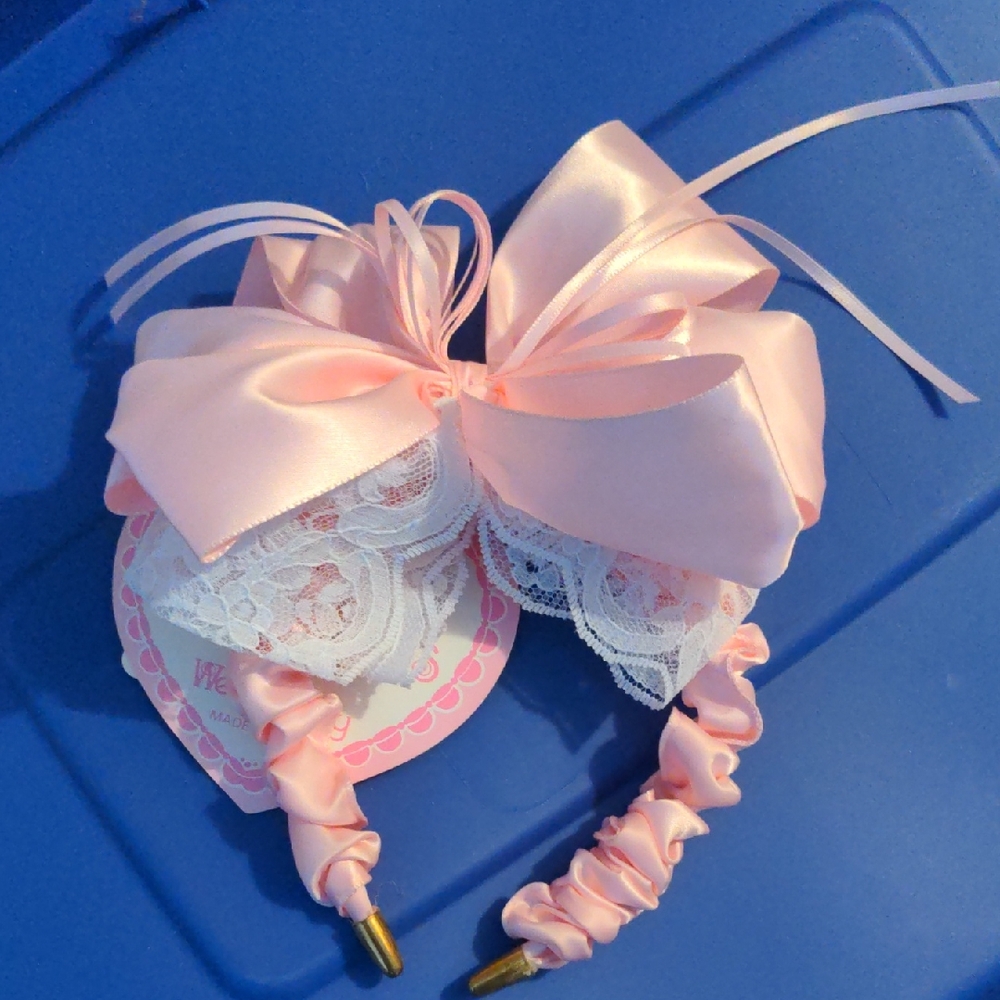 Elegant Pink Lace Hair Bow